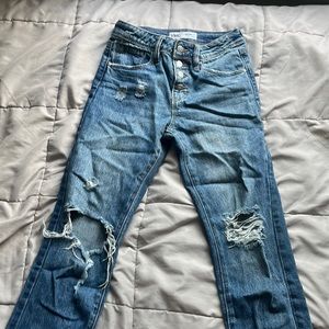 Girl Mom Jeans 👖 💙